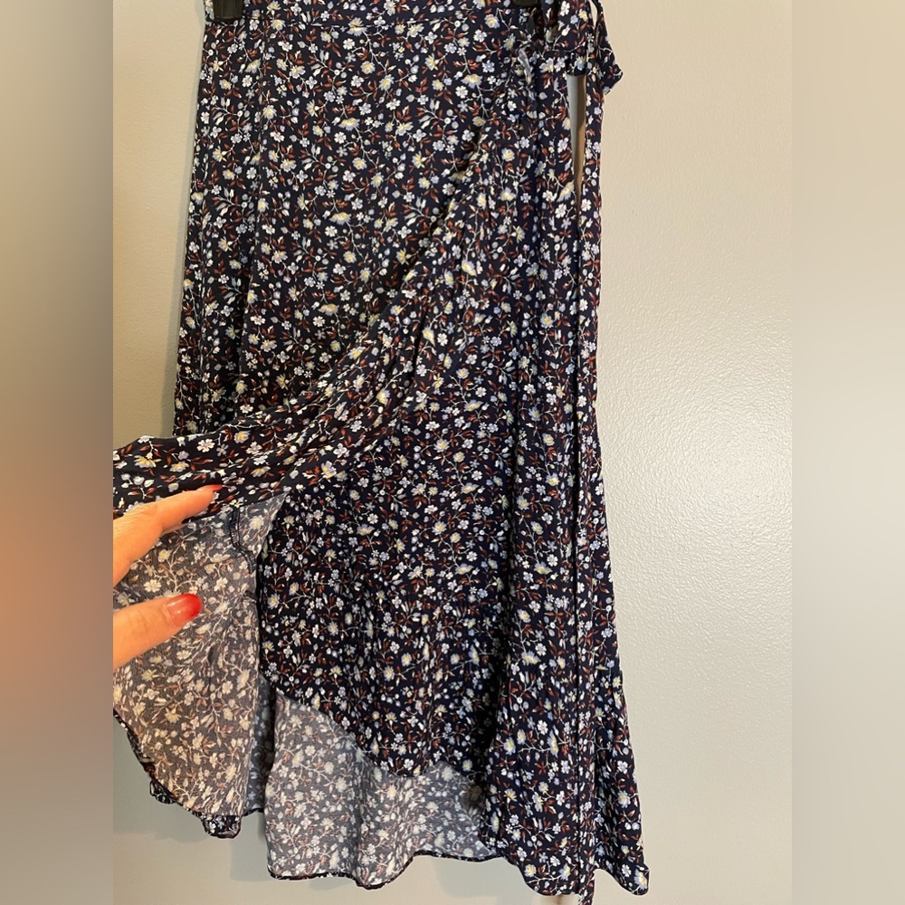 MADEWELL Ruffle-Edge Midi Wrap Skirt in Harvest Vine SZ/0 - Picture 6 of 12